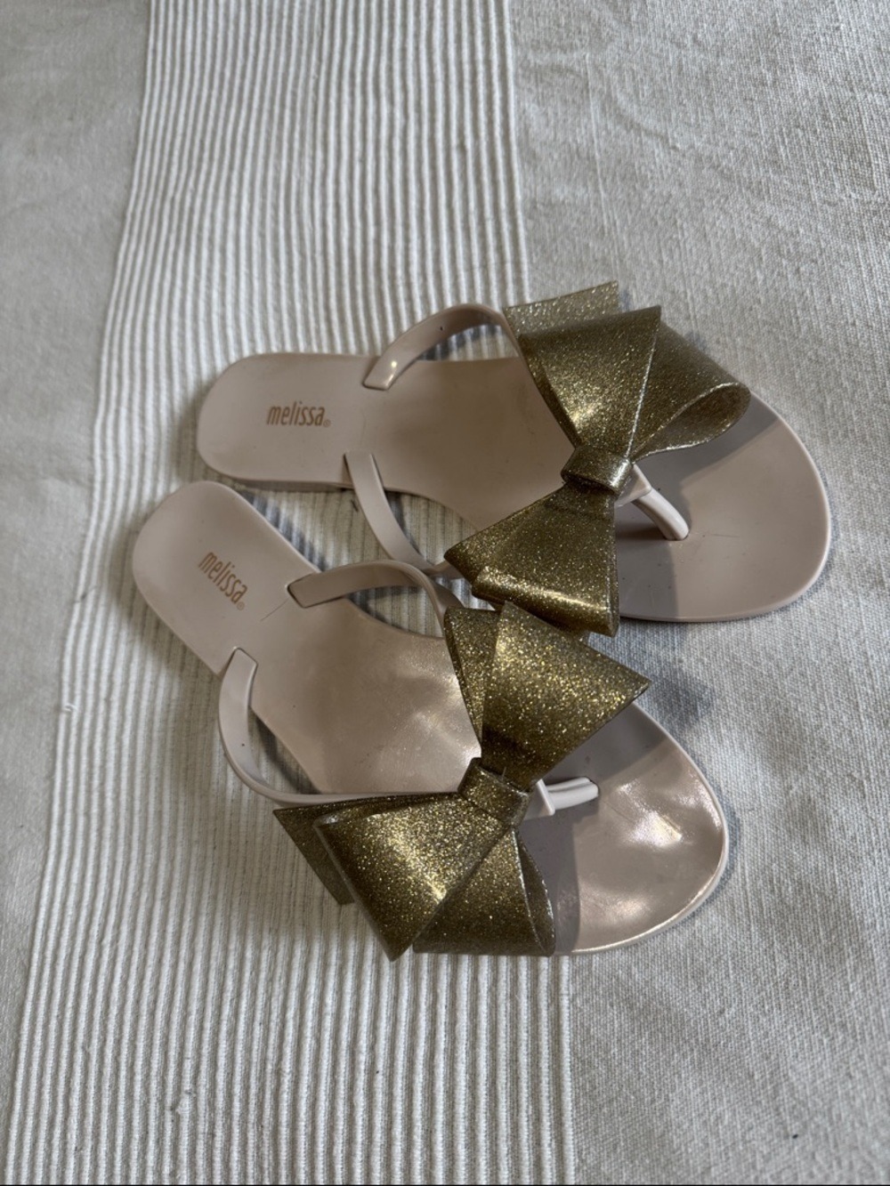 Melissa Beige and Gold Harmonic Bow Flip Flop Sandals Size 7
